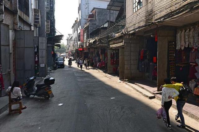 而那些城中村地带和老旧城区便是人们所指的地方,其实这样的地