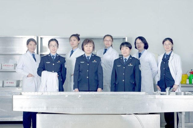 首都女法医探寻真相伸张正义