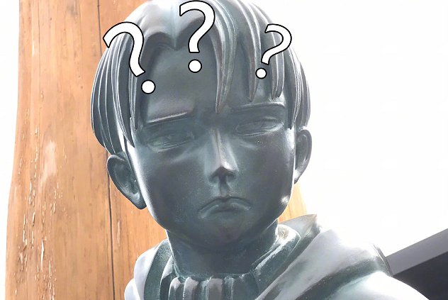 兵长铜像正式亮相揭幕前兵长有这么高揭幕后哦那没事了