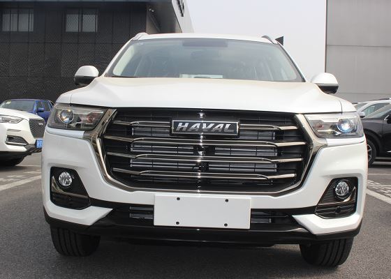 意外发现,全新第二代哈弗h6到店,大嘴"唬人",换装电子档杆