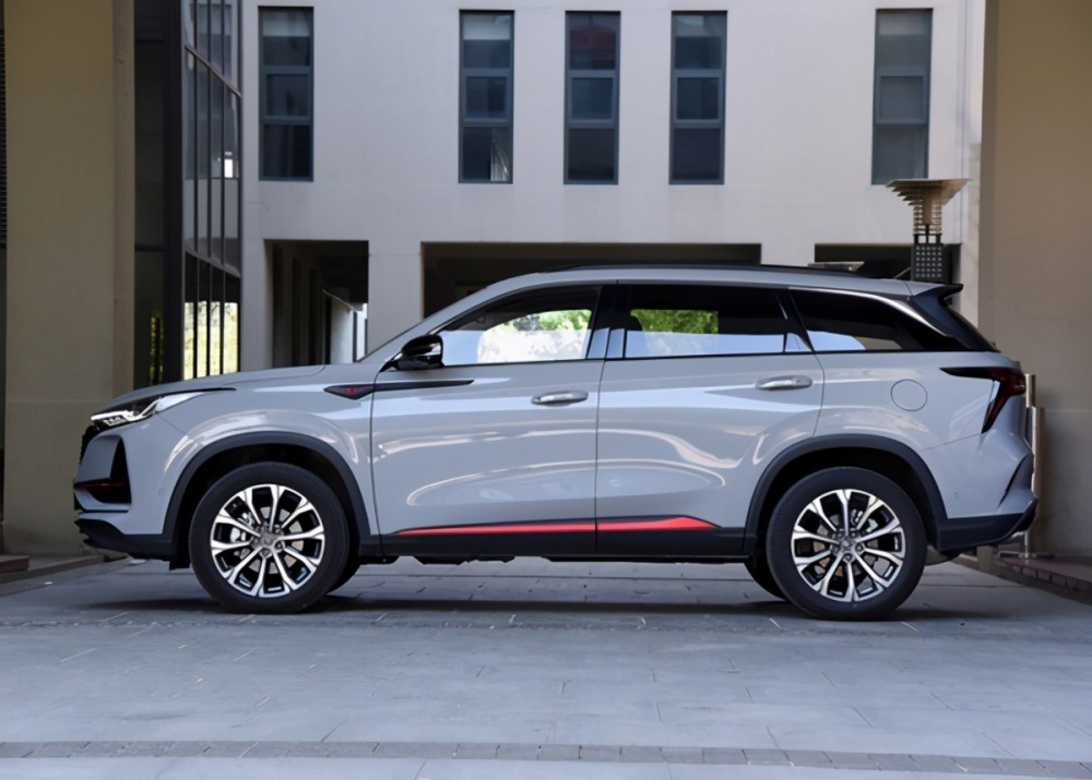 长安CS75遇“劲敌”，2.0T+8AT的SUV，硬核实力网红爆款图3