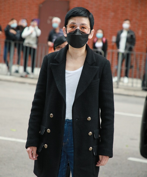 吴孟达弟弟曝星爷在灵堂9分钟相处细节,称90多岁母亲没有现身送儿子