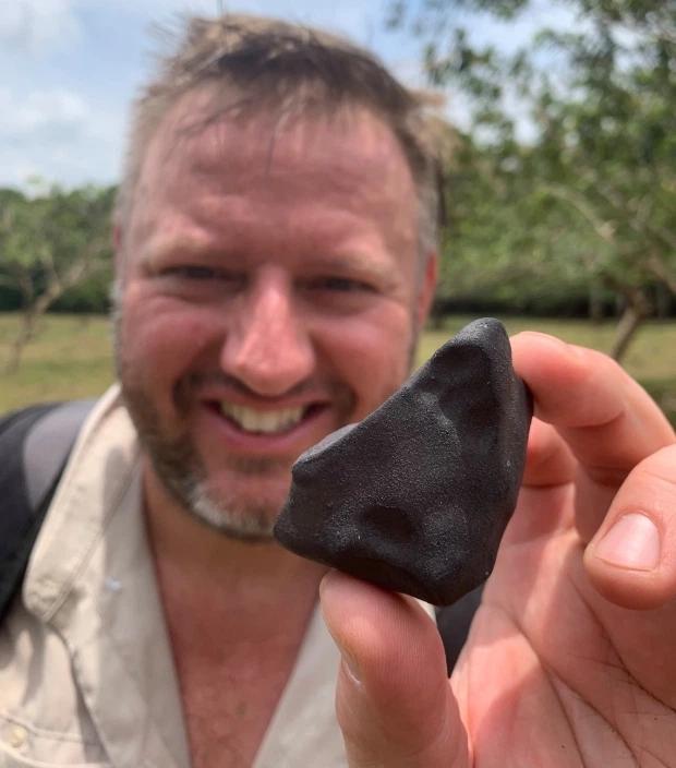 陨石|天降横财还是催命符？因贩卖陨石获利数千万，危险重重还依旧探索