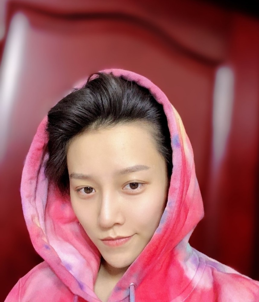 路人镜头下的刘雨昕