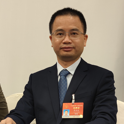 全国人大代表,美的集团家用空调创新中心主任李金波:加快建设我国大件