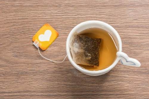 肝脏|起床后的3种行为，比白酒还伤肝，如果你也有，赶紧趁早改掉！