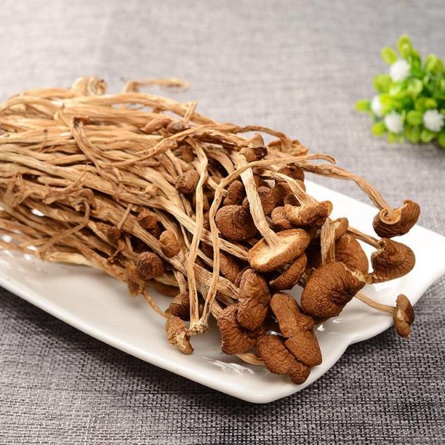 茶树菇|炖汤加点茶树菇，汤鲜美营养，买的时候怎么挑质量好的？我教你认