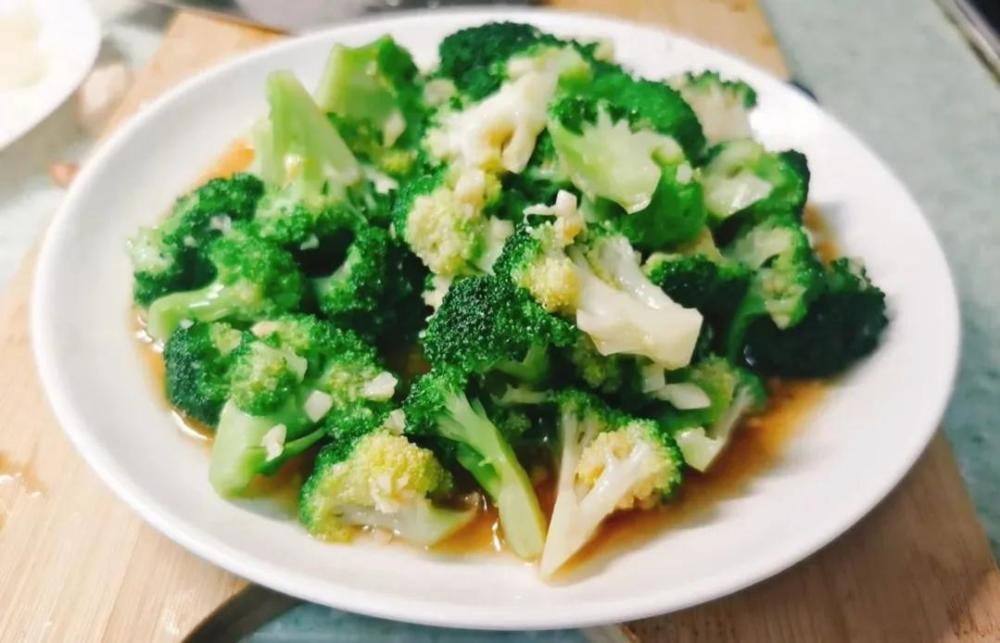 炒蒜蓉蚝油西蓝花,牢记2招,改变焯水方式,保持营养不流失_腾讯新闻