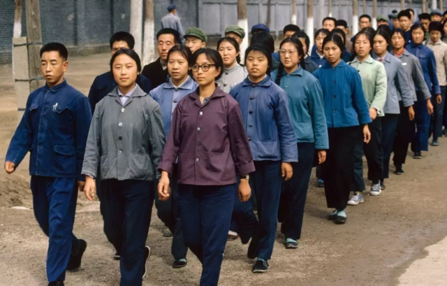 70年代中国彩色老照片!