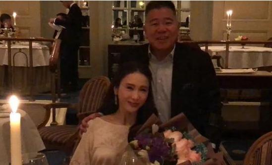 黎姿退圈:为弟弟下嫁"跛豪"马廷强,改变家人命运,成就美好人生_腾讯