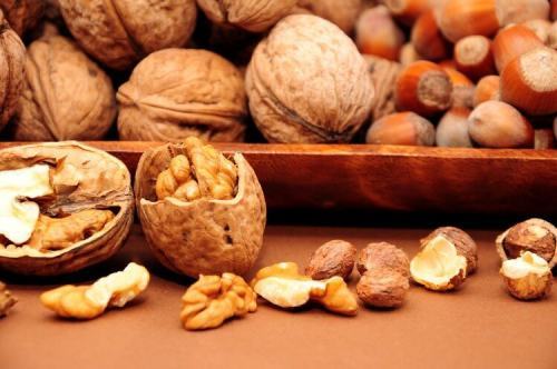 核桃仁|核桃是早上吃好，还是晚上吃比较好？答案有点出乎意料