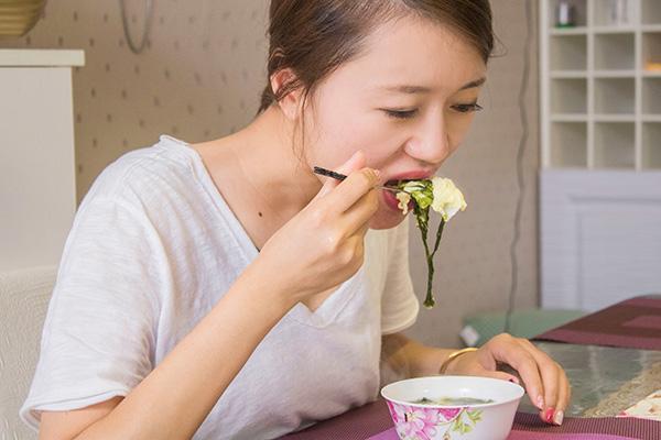 养胃|胃功能低下的人群，身体在饭后有异常，平时不养胃，吃饭都是受罪