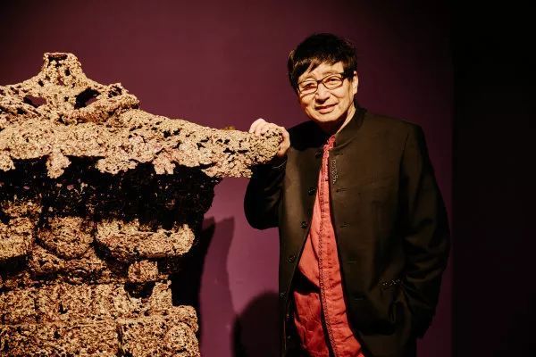 中国工艺美术大师 熔铜艺术创始人 中国当代铜建筑之父 雷峰塔,作为