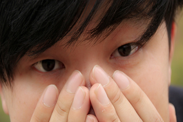 脑中风|中风不是说得就得的，59岁阿姨，及时发现身体异常，救了自己一命