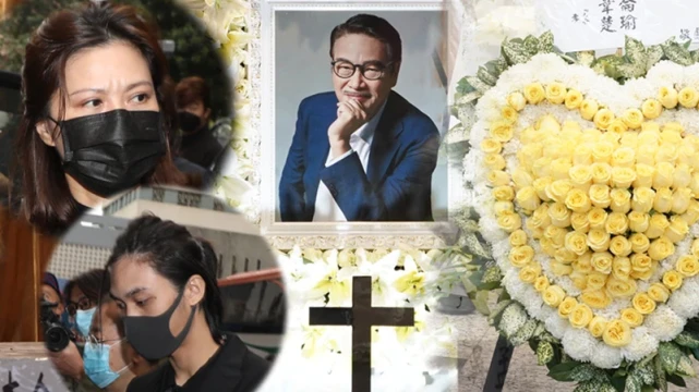 吴孟达出殡妻儿一身素服面带哀色火化后将带骨灰回大马安葬