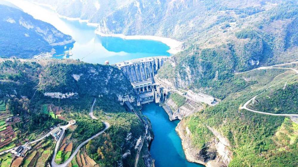 乌江渡水电站高速公路横穿乌江(文章来源:哈罗摩托平台用户分享)