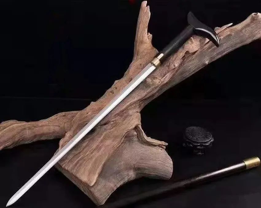 同样的原理,在中国武侠电影中都有体现,比如《新龙门客栈》中的子母剑