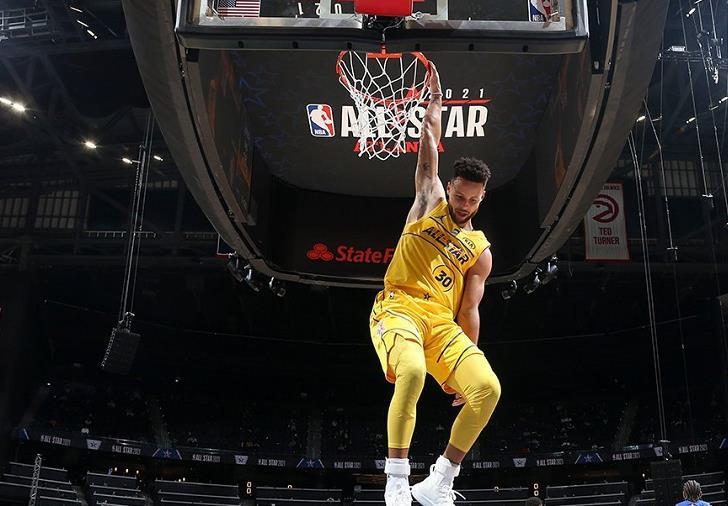 最水扣篮大赛!他凭借cba级别的扣篮夺冠,还不如库里的空接