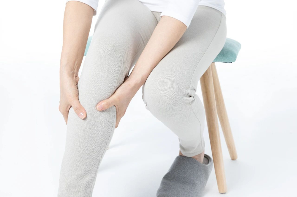 腰椎间盘突出症|当腰椎间盘突出症患者出现腿麻症状时，就麻烦了