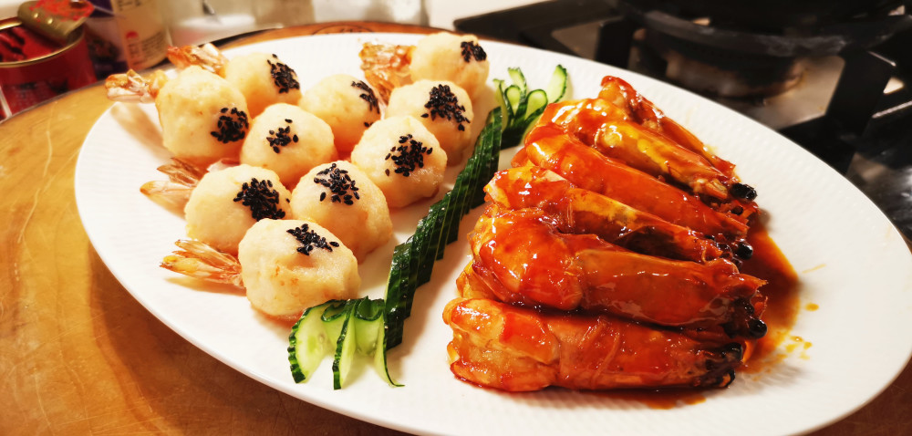 时隔50年大爷厨心不改传承经典老菜罗汉大虾