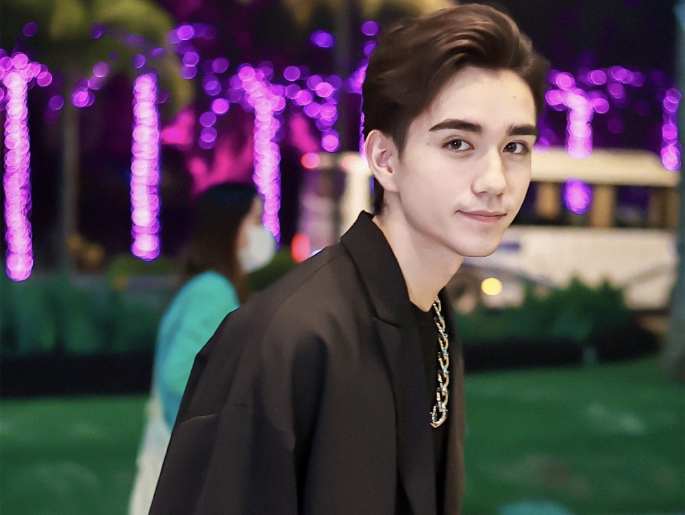 网曝创4高人气学员和马退赛看完热评这届网友忒损了