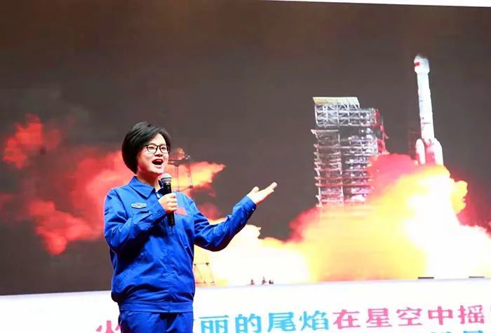 张润红|“三八节”，点赞航天巾帼！