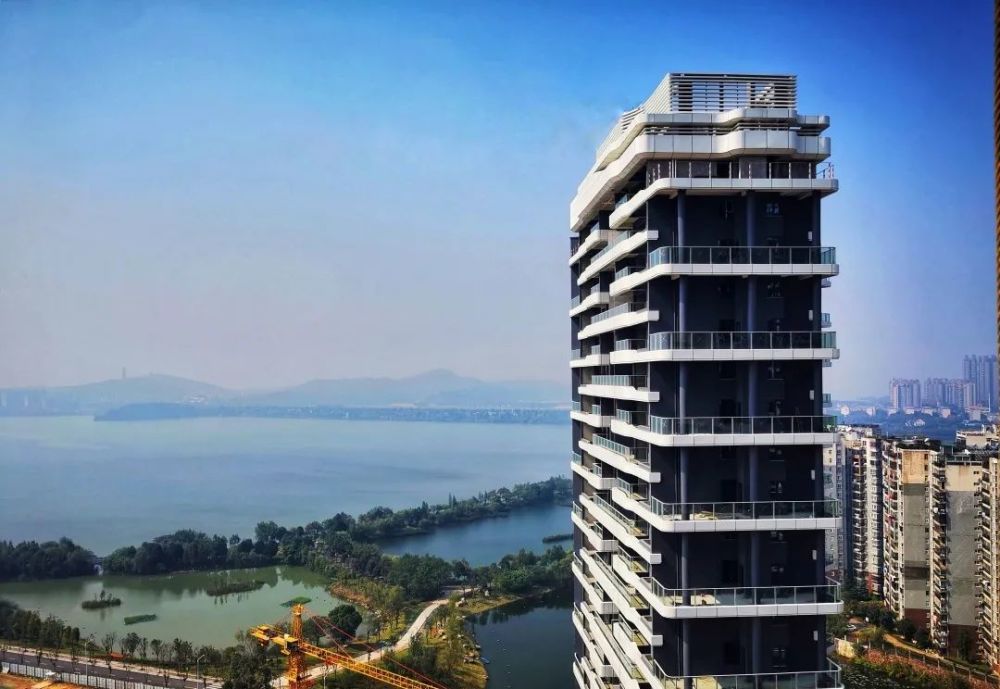 面朝南湖春暖花开世界名流向往的湖居生活都在这里