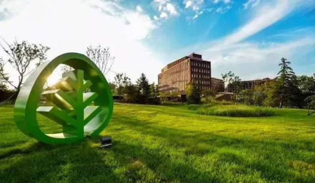 作为青岛市生物医药重点项目和新区海洋经济重点项目,位于中德生态园