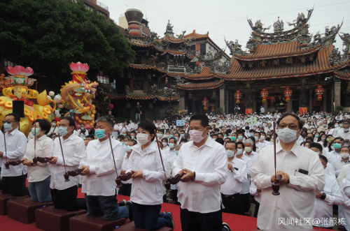 盧秀燕在祈雨典禮結束後致辭表示,感謝大甲鎮瀾宮與