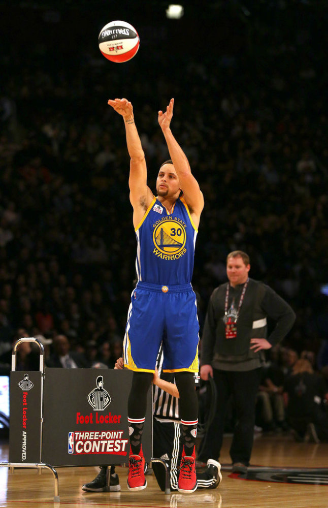 盘点库里nba全明星三分大赛的上脚战靴_腾讯新闻