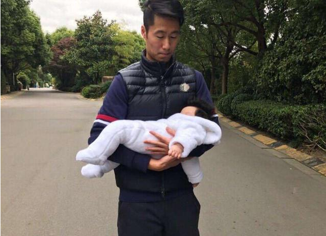 41岁国乒功勋王励勤,退役后身居高位,三年二胎,妻子隐姓埋名!