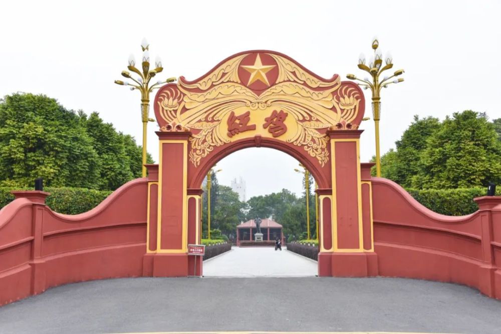 红宫红场旧址——中国首个县级苏维埃政权诞生地彭湃烈士故居——农民