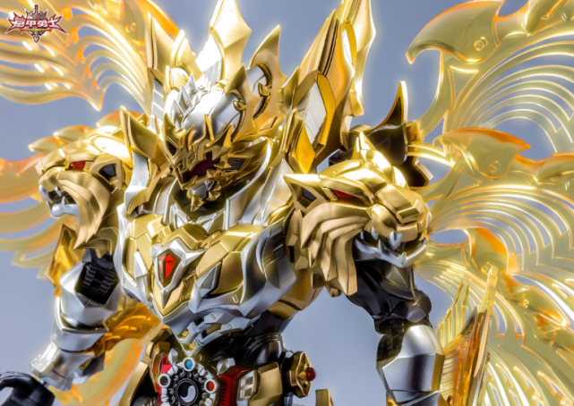 铠甲勇士:帝皇侠升级归来,超合金铠甲霸气侧漏,透明羽翼和王者披风太