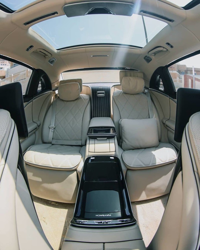 2021年新款奔驰迈巴赫s680豪华轿车