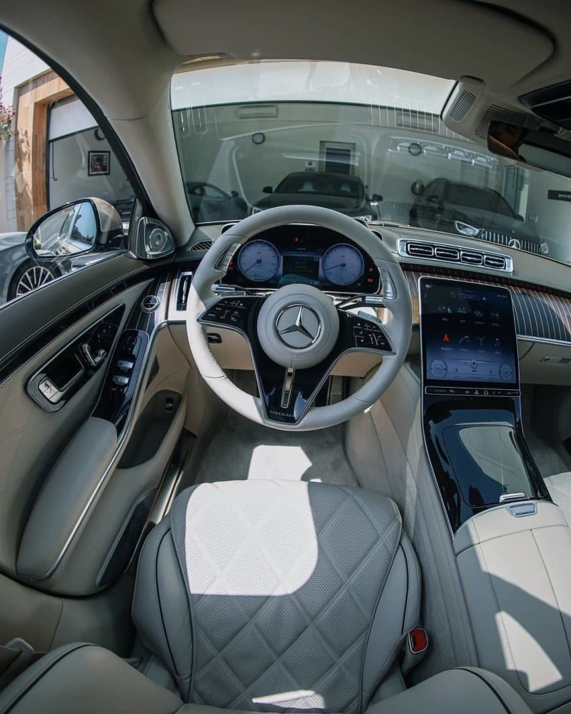 2021年新款奔驰迈巴赫s680豪华轿车