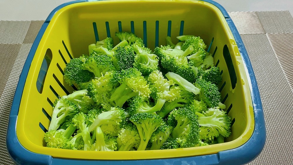 清洗西兰花 只用清水就错了 教你2招 虫卵脏东西 自动 跑出来 腾讯新闻