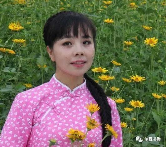 王二妮真实身份曝光整整隐瞒12年为何一直这么火