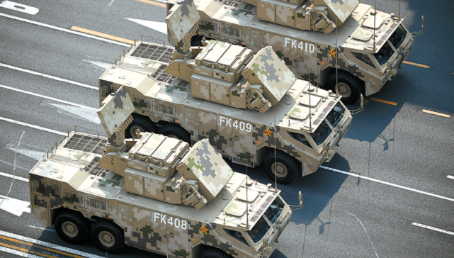 图片:红旗-17a地空导弹发射车,注意转塔上的垂直发射模块,共8枚.