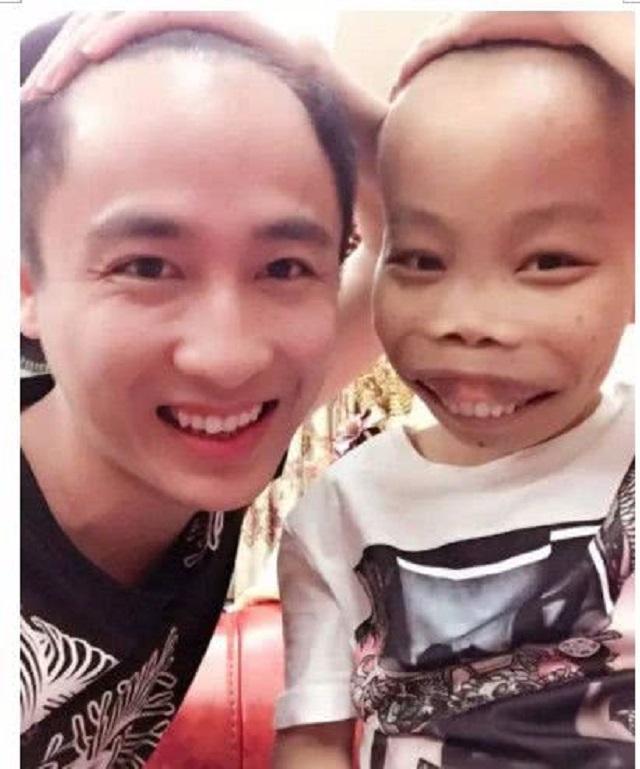 还记得"外星人"陈山?停播后生活依旧潇洒,女朋友却变得陌生