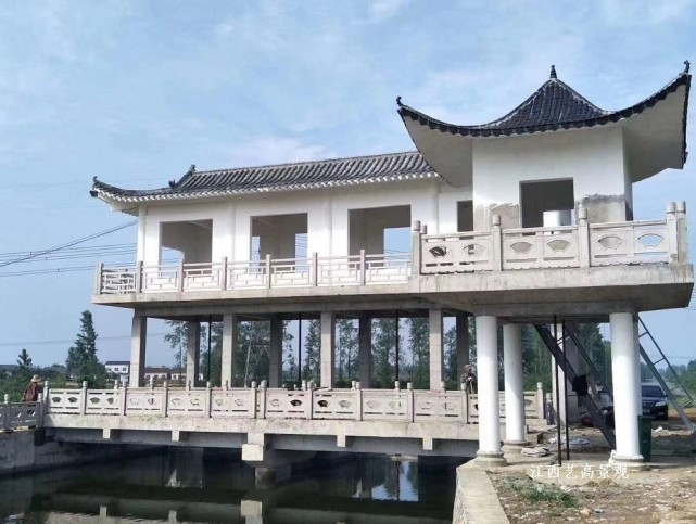 混凝土预制护栏在阳台上的效果图片