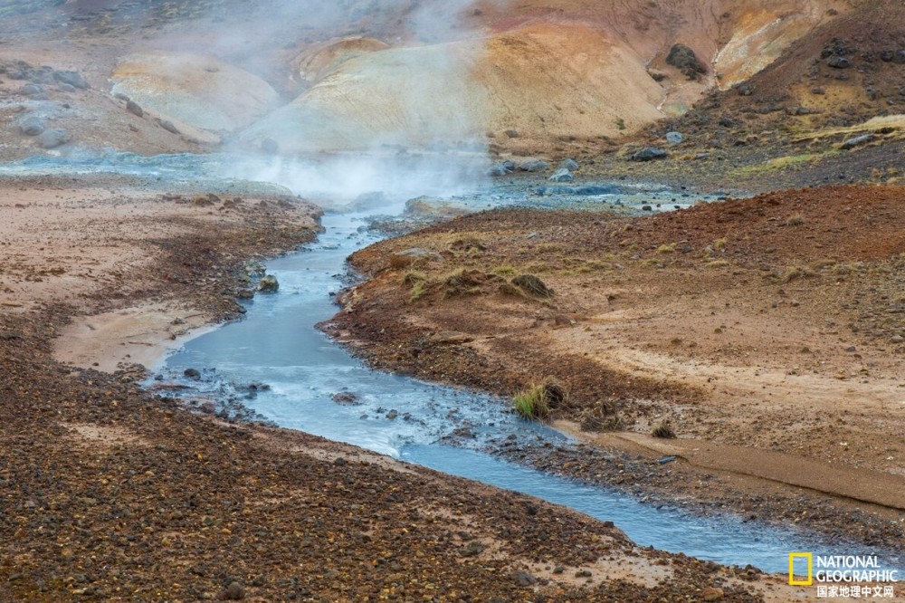 火山|地震频发，冰岛会出现火山爆发吗？