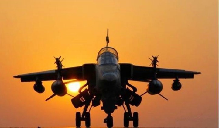 单机挂载22枚导弹歼16满载状态曝光超越美国f15ex