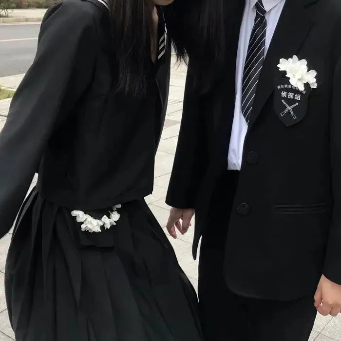 情侣头像丨我最近很幸福很开心过着很棒的生活.