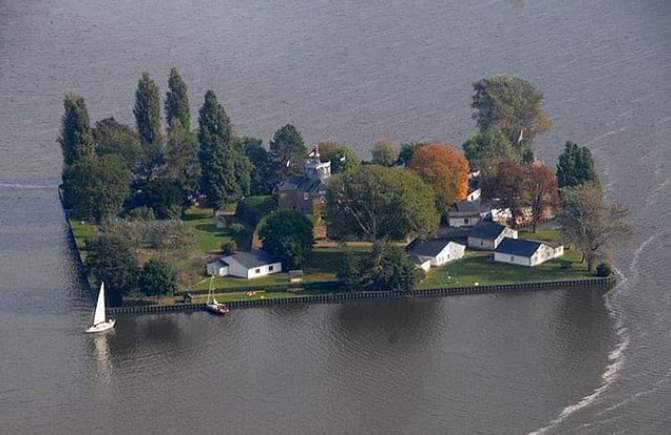 德国斯坦湖中央这座拥有260年历史的岛屿,都历经过什么?_腾讯新闻