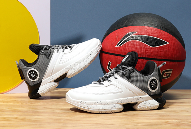 李宁灵刃1代曝光!