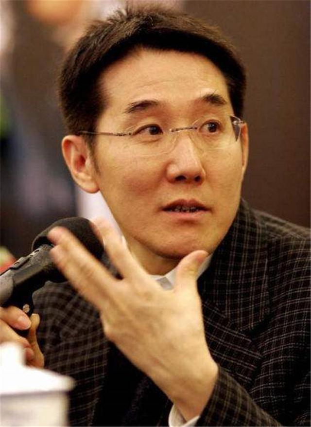 海岩小学未毕业第一本书斩获茅盾文学奖马未都称他大哥