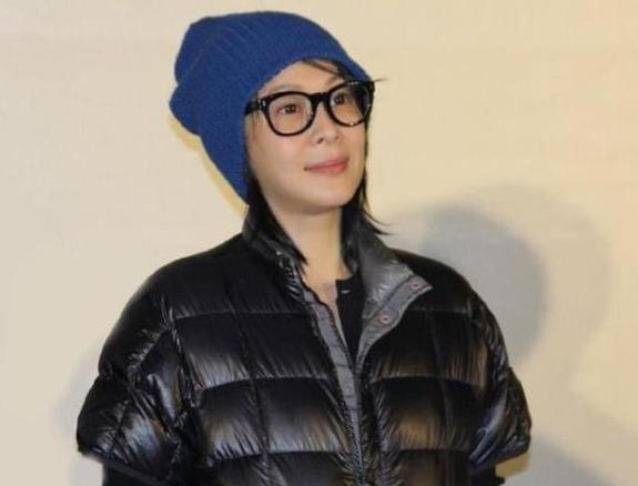 刘若英52岁气质超凡身材颜值不减当年少女感十足