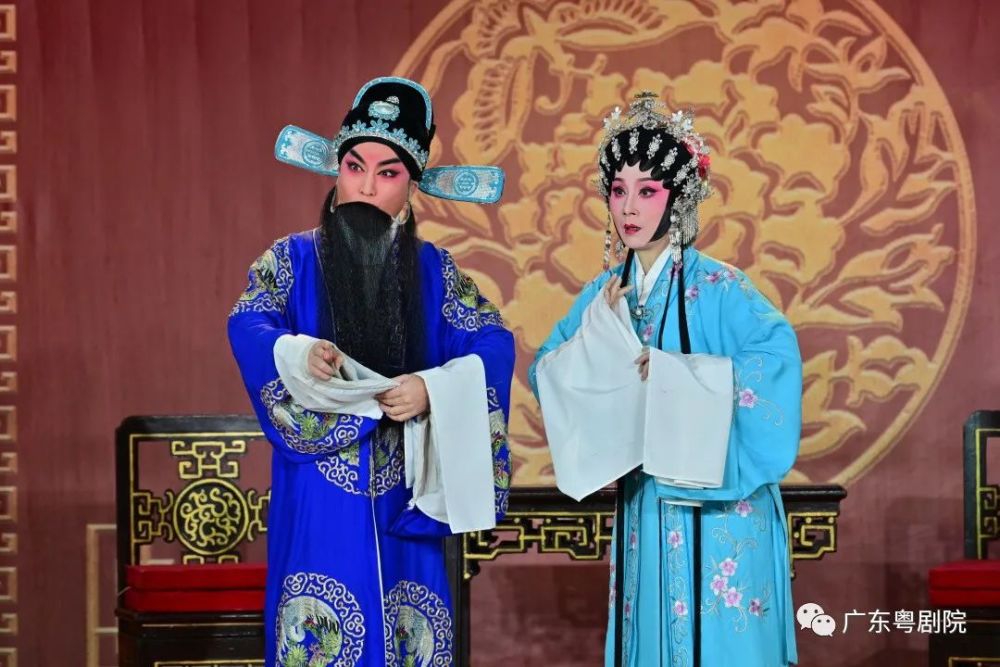 众女神热力四射演绎传统女性风采