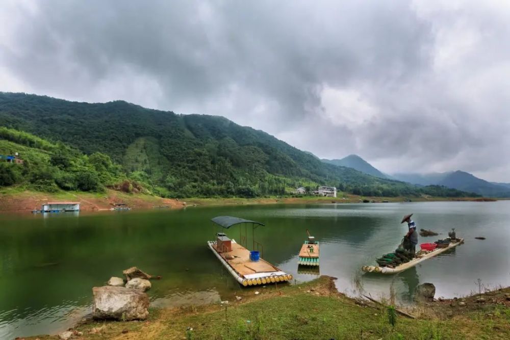 目的地是江苏南京大河桥水库,怎么又会在浙江乌镇下高速呢?