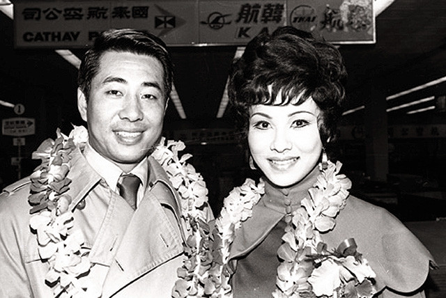 71岁夏台凤罕晒小25岁二婚老公,曾遭前夫出轨老年丧子,一生坎坷